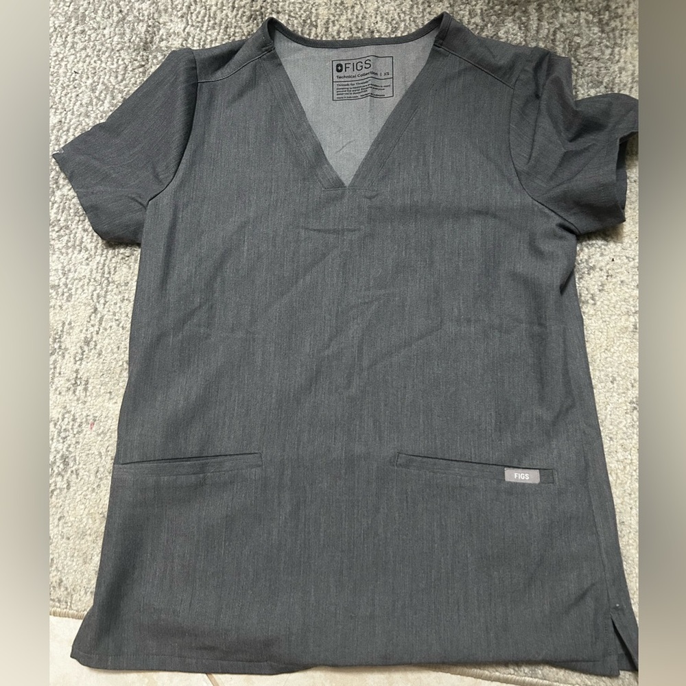 Figs Scrubs Shirt Pockets size XS grey
